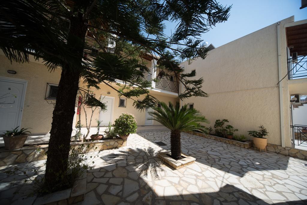 Metaxa Apartments Kávos Exterior photo