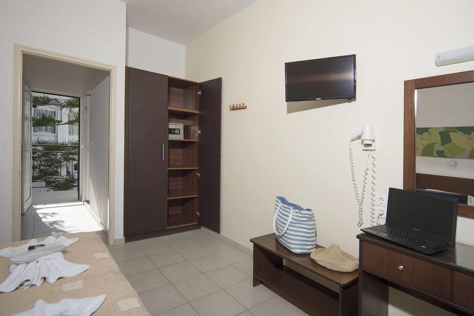 Metaxa Apartments Kávos Exterior photo